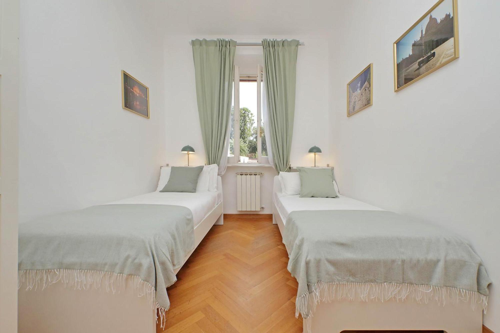 Ych-Comfortable 2 Bedrooms Flat Near Colosseum Roma Dış mekan fotoğraf
