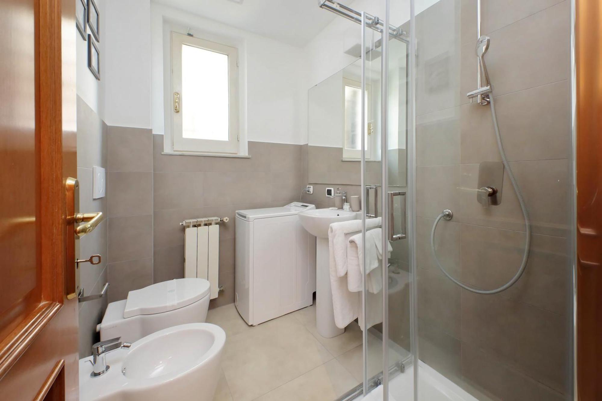 Ych-Comfortable 2 Bedrooms Flat Near Colosseum Roma Dış mekan fotoğraf